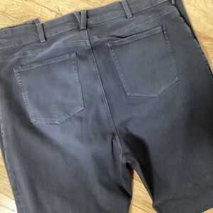 NWOT Duluth women’s slim leg high rise Jean-Netics size 16 stretch mom jeans